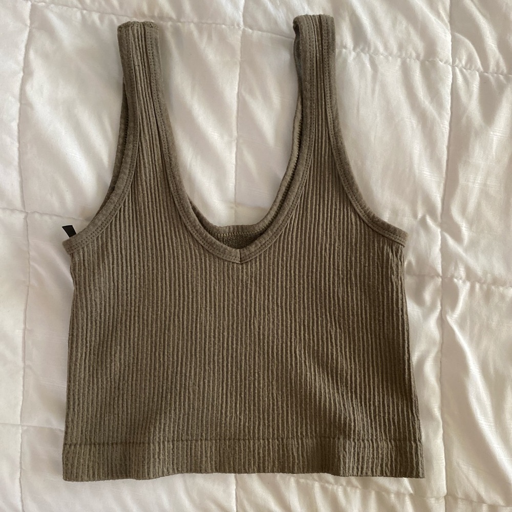 🔴SOLD🔴Urban Outfitters Ribbed Crop Top